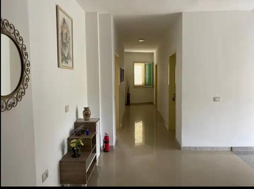 Qerana'S Rooms: Corner Of Nature 格勒姆 外观 照片